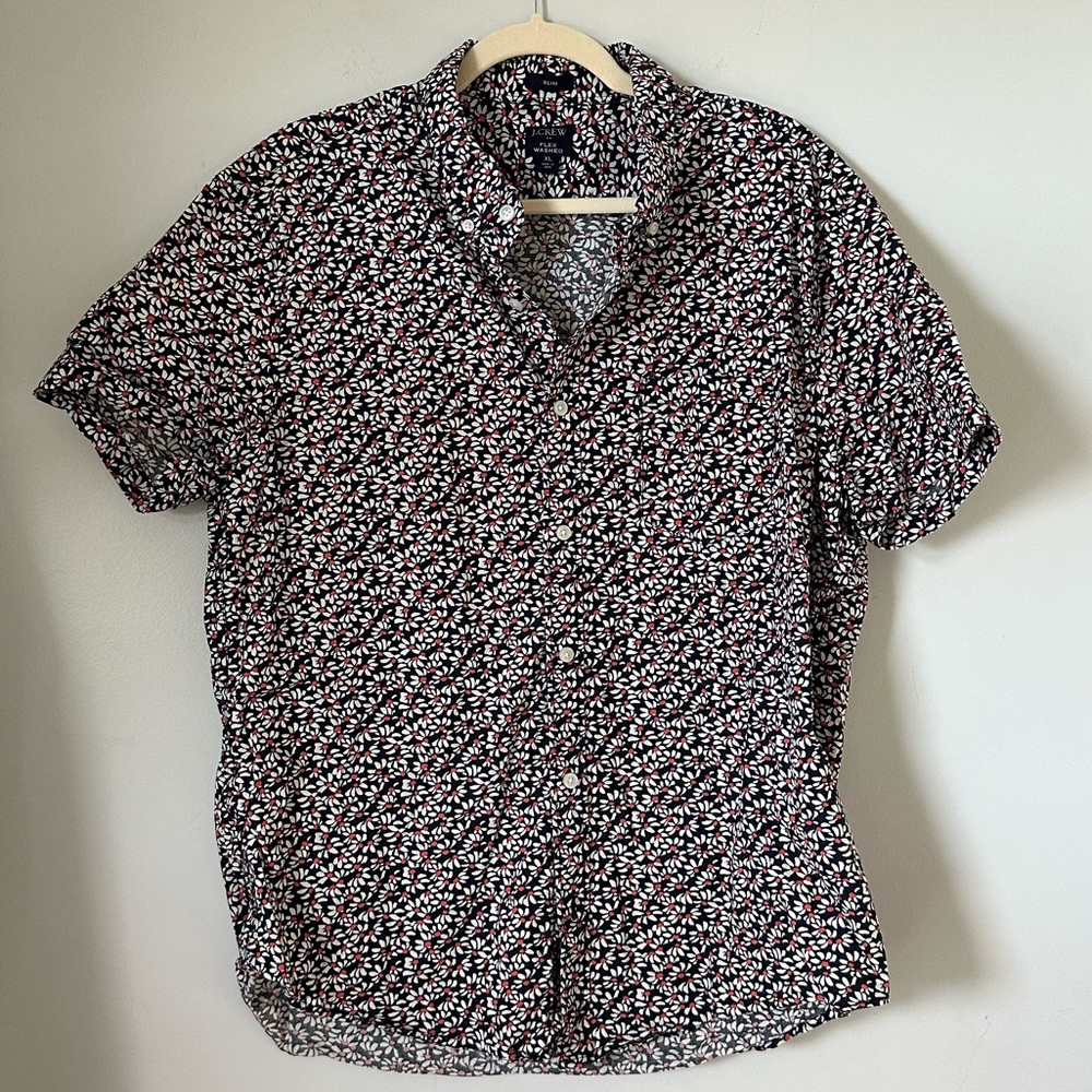 Daisy print aloha shirt